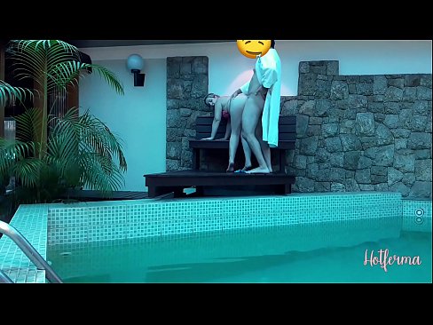 ❤️ Boss neskamea igerilekura gonbidatzen du, baina ezin izan dio beroari eutsi ❤️❌ Sluts gurean eu.novoporn-com.ru ❌️