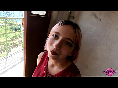 ❤️ Ikasle sentsuak arrotz bat zurrupatzen du kanpoaldean - Cum On His Face ❤️❌ Sluts gurean eu.novoporn-com.ru ❌️